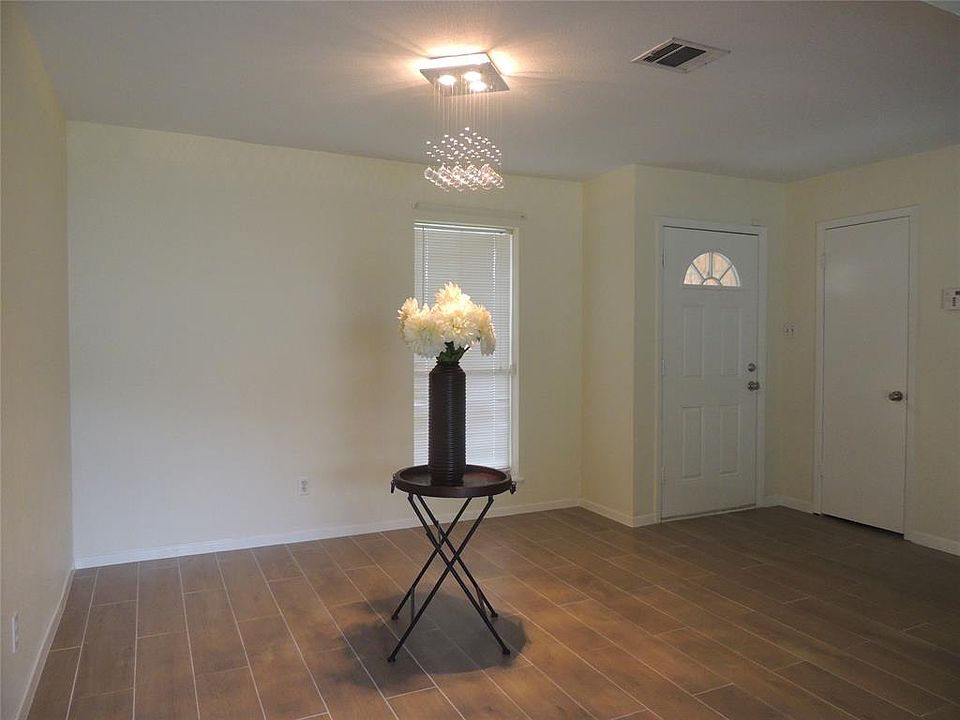 1st image of 16327 Summer Wind Dr