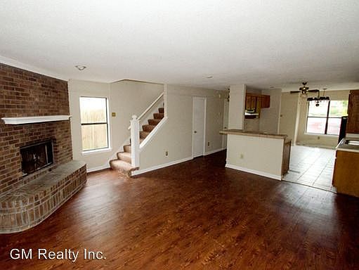 2nd image of 3077 The Willows Pl