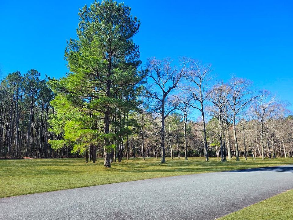 1st image of 38 Corbin Hall Ln