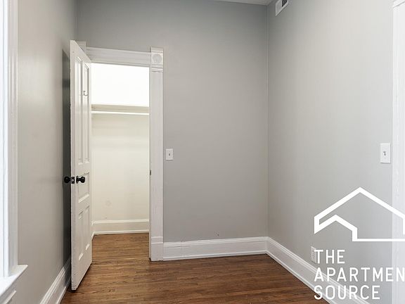 4th image of 844 N Francisco Ave #1001
