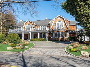 109 Hewlett Neck Rd, Woodmere, NY 11598