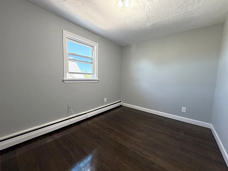 18 Dana St — Photo 5