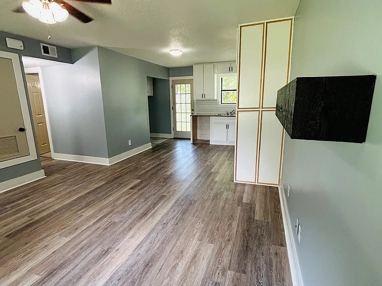 1021 Peggy Dr — Photo 13