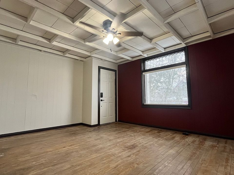 2nd image of 705 E 6th St #1