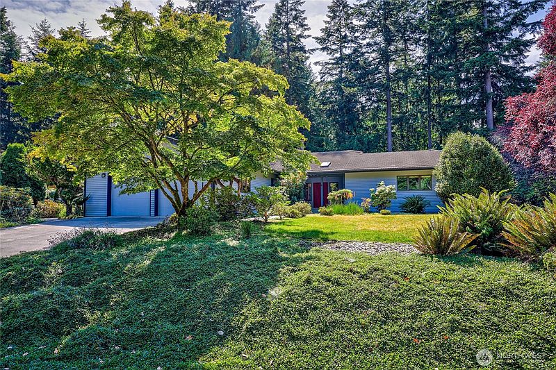2nd image of 20 Shorecrest Court