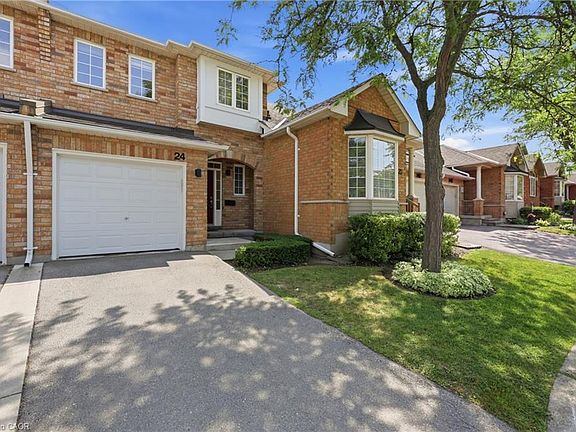 4th image of 10 Davidson Blvd #24