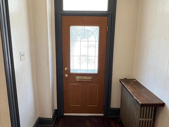 3rd image of 112 E Antietam St