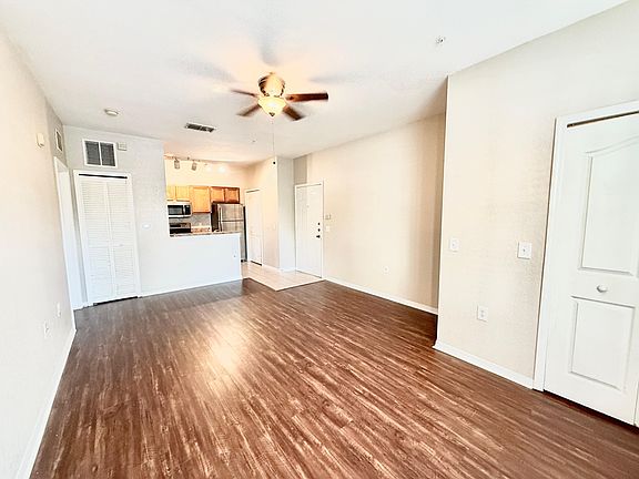 3rd image of 6137 Metrowest Blvd #1-104-1
