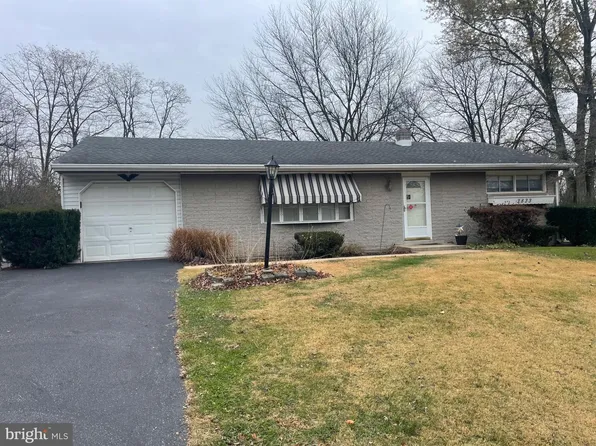 2833 Anita Dr, Dover, PA 17315