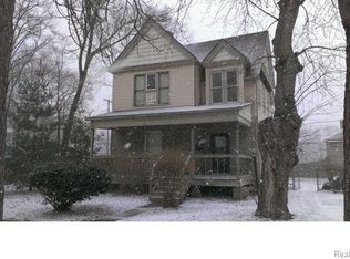 1217 Court St, Port Huron, MI 48060