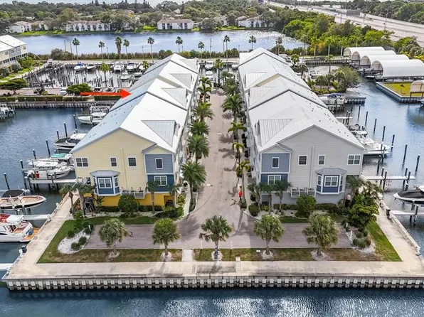 6032 Moorings Dr S, Saint Petersburg, FL 33712