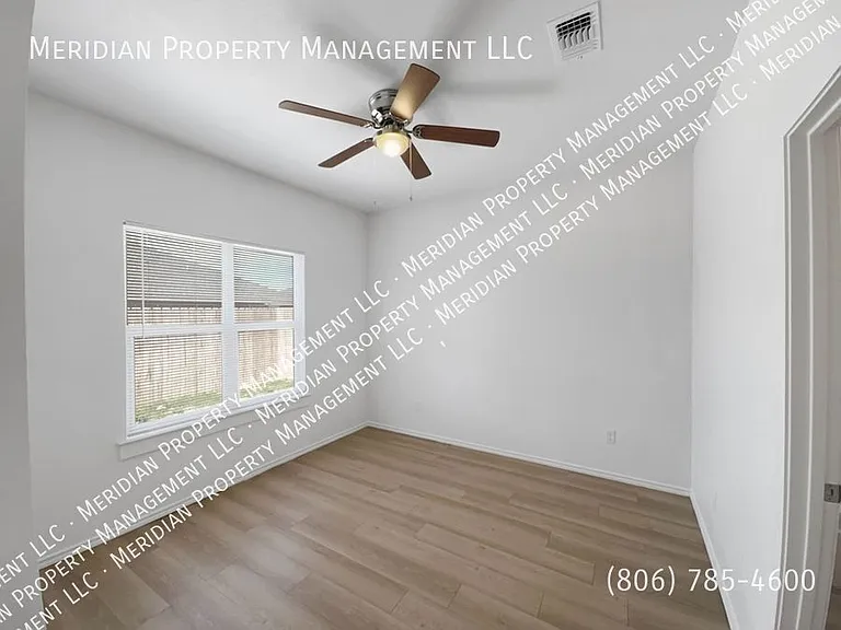5506 Itasca St #B — Photo 20