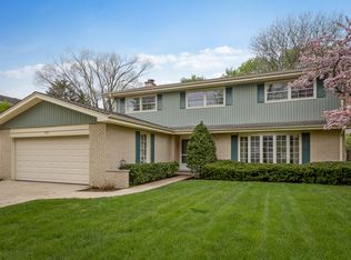 402 S Carol Ln, Mount Prospect, IL 60056