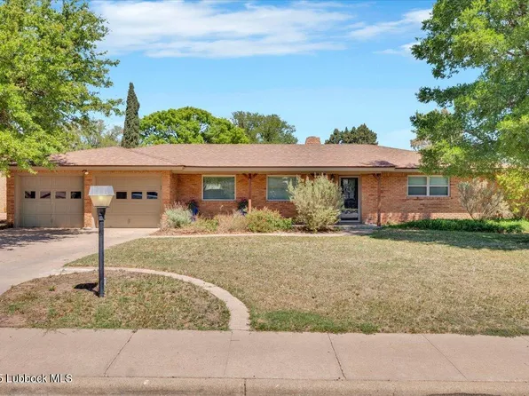 227 Willowwood Ln, Levelland, TX 79336