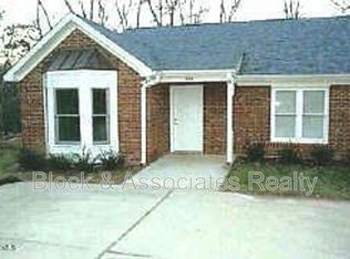404 Creekway Dr, Fuquay Varina, NC 27526