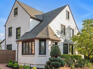 252-16 Leeds Rd, Little Neck, NY 11362