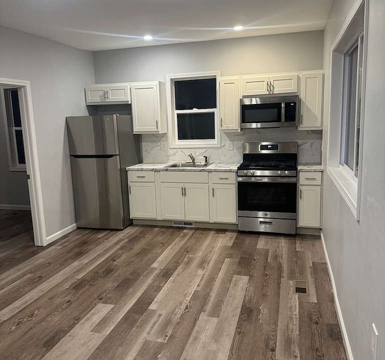 1st image of 140 N 10th St #1