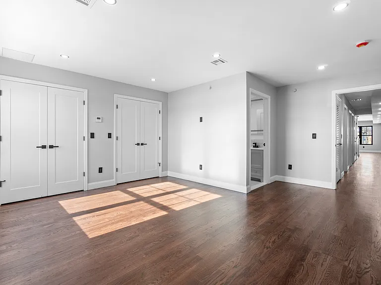 481 15th Ave #2 — Photo 18