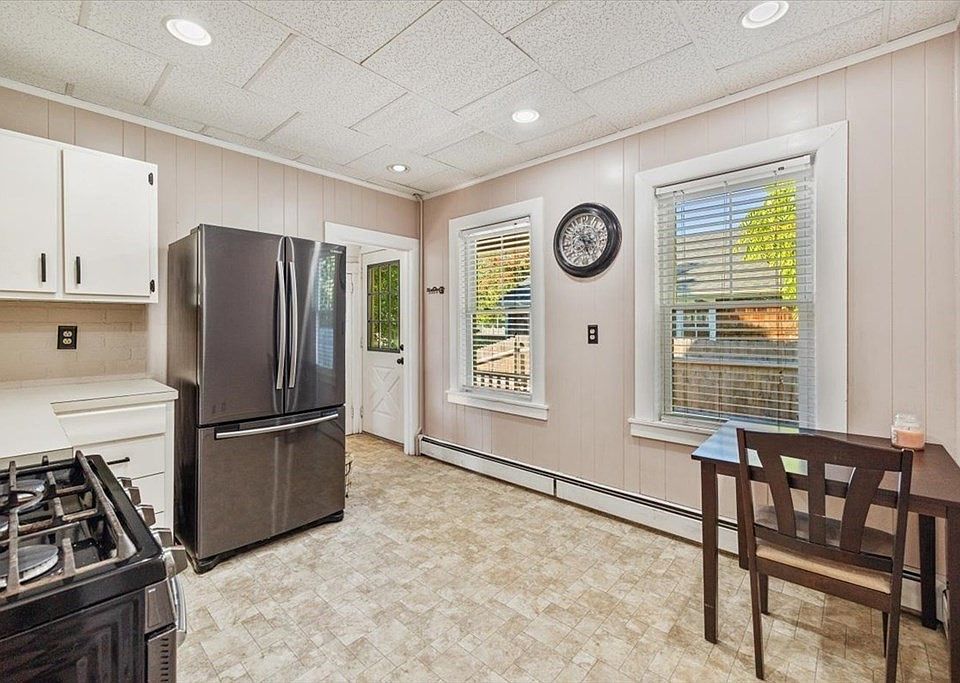 157 Elm St, Swansea, MA 02777 Zillow