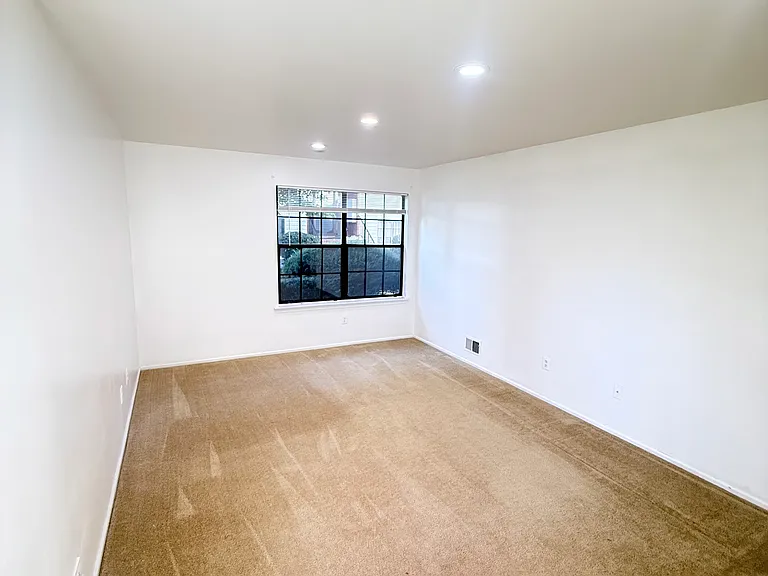 75 Keystone Ct #75 — Photo 15