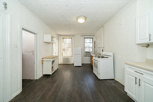 Rented by Worth Property Group | media 18