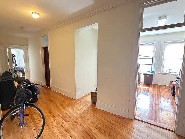 100 Linden St #9 — Photo 9