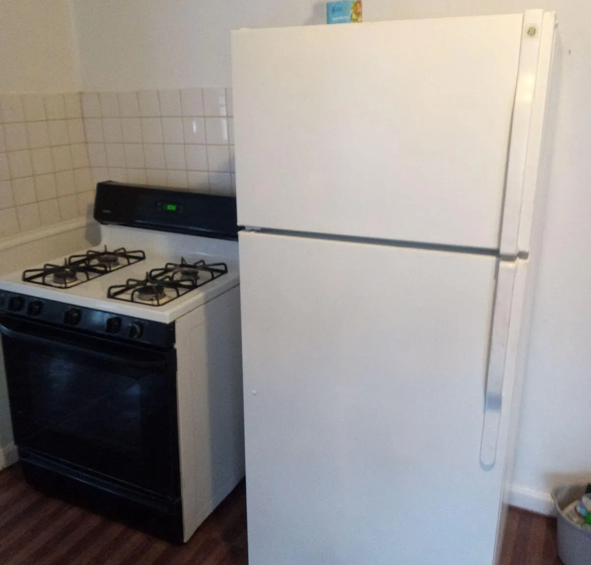 3 bed, 1200 sqft, $2,200 — Photo 3