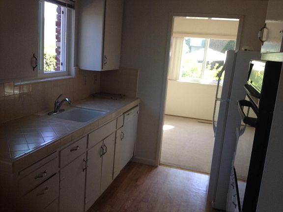 2nd image of 465 Gabilan St