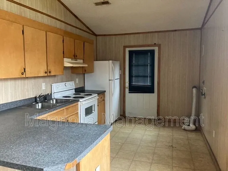 619 Alexander Ave — Photo 7