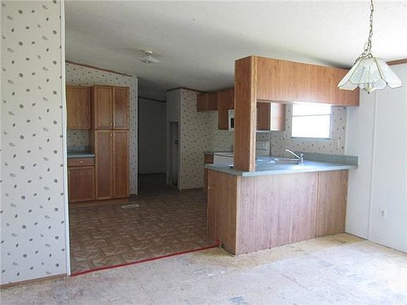 4th image of 12312 Palm Harbor Way