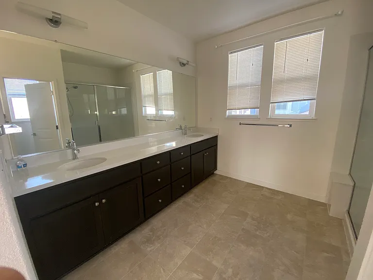 2339 Spitfire Way — Photo 5