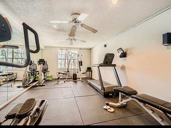 5th image of 3655 Habersham Rd NE