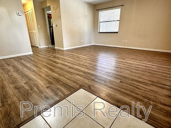 3rd image of 112 Hammock Pine Blvd #1