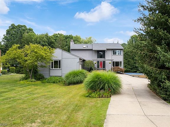 2nd image of 537 Beaverbrook Dr