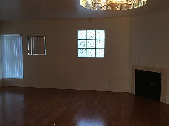 2nd image of 534 Venice Way Unit 10