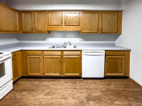 Riverwood Apartments