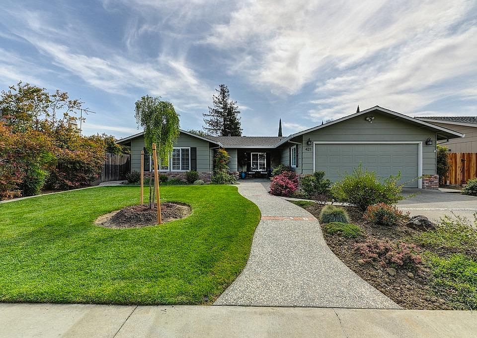 1st image of 421 Buena Vista Way