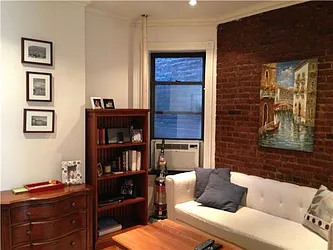 Rented by (Legacy) Elegran