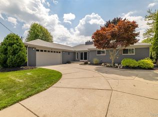 41265 Gloca Mora St, Harrison Township, MI 48045
