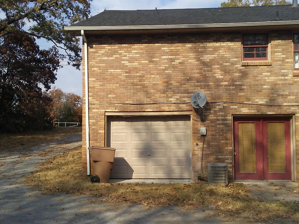 2nd image of 2903 Anderson Rd