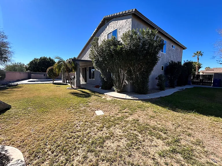 345 N Scott Dr — Photo 23