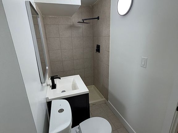 3rd image of 9381 Neil Rd #B