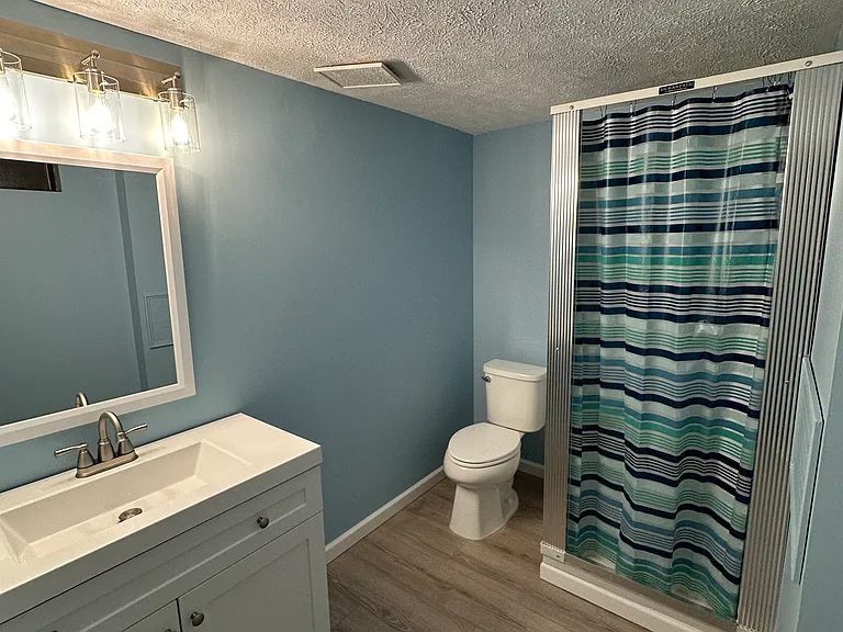 2511 Dover Ln — Photo 12
