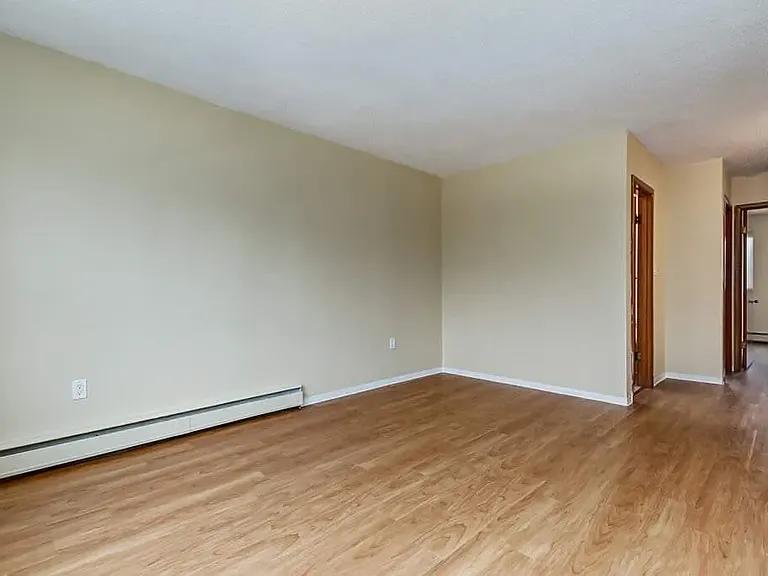 15 Darlington St E #15 — Photo 10