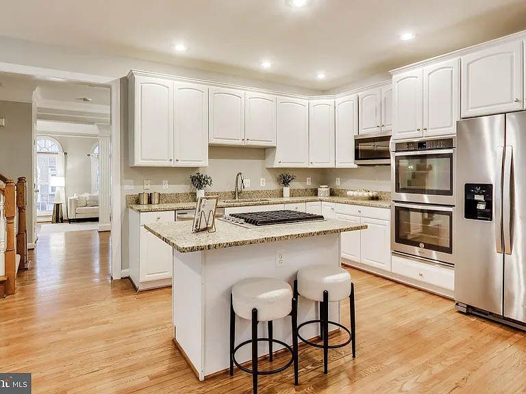 8026 Kidwell Town Ct — Photo 9