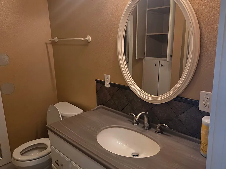 502 1/2 SE Cherokee Ave #502-1/2 — Photo 7