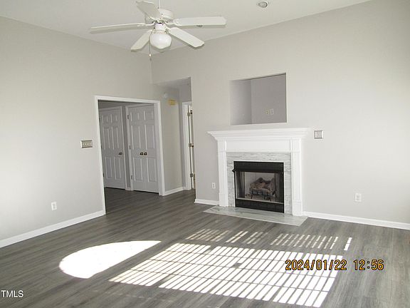 5th image of 160 Cedarhurst Ln