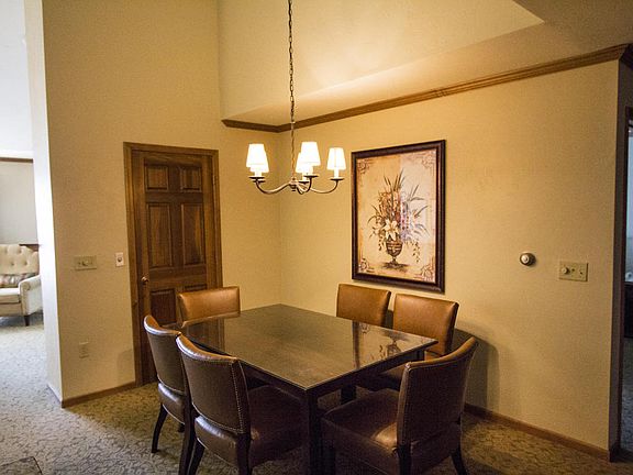 4th image of 101 Osthoff Ave #437
