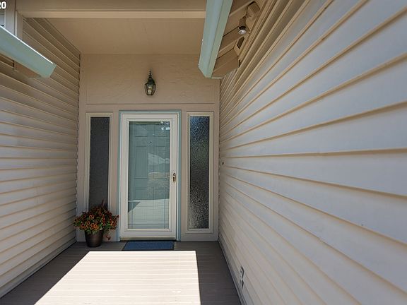 2nd image of 16004 SE 31st Cir
