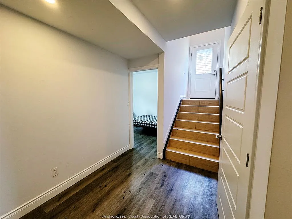 4 bed, $3,600 — Photo 3
